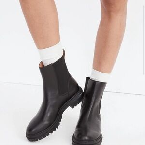 Madewell NWOT The Bradley Black Leather Chunky  Lug Sole Chelsea Boots